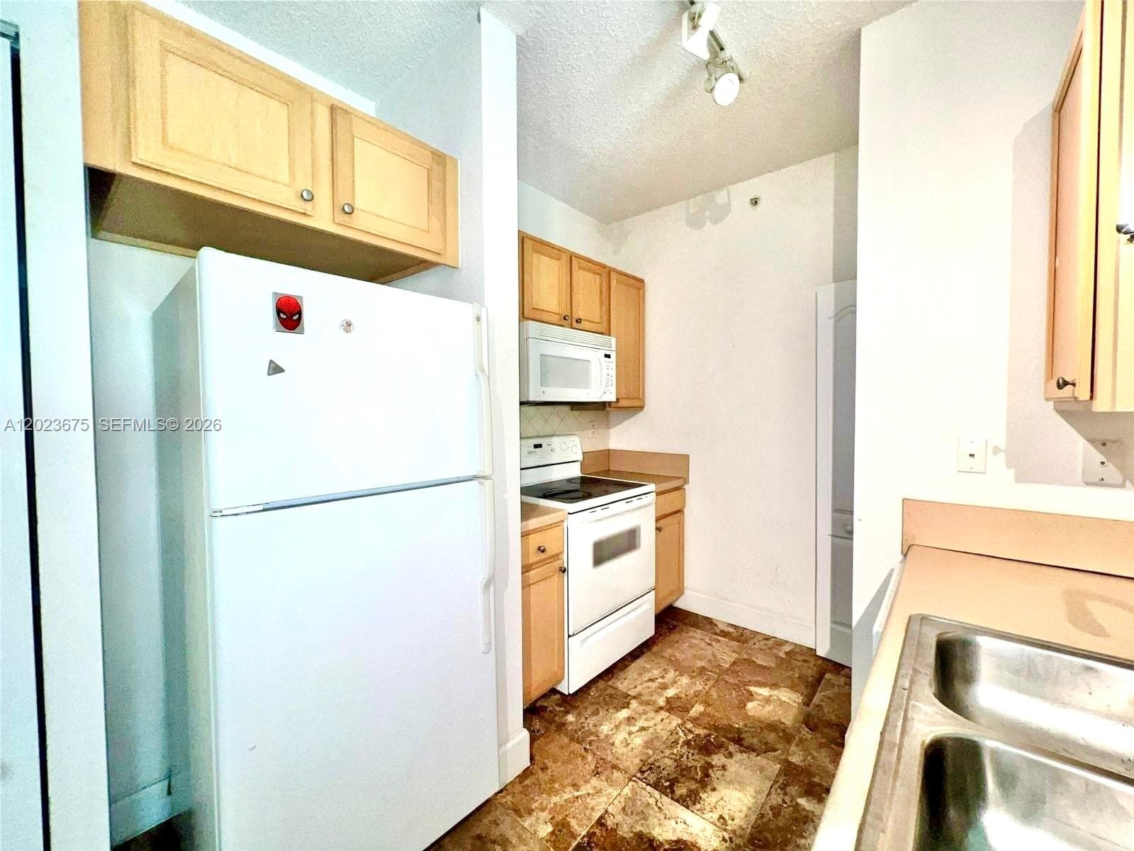 6001 SW 70th St # 454, South Miami FL 33143 — 9