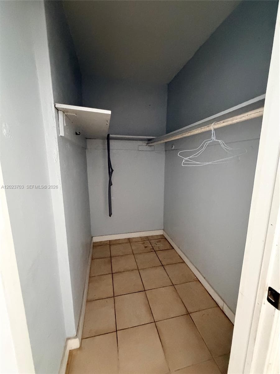 1233 Marseille Dr # 5, Miami Beach FL 33141 — 13