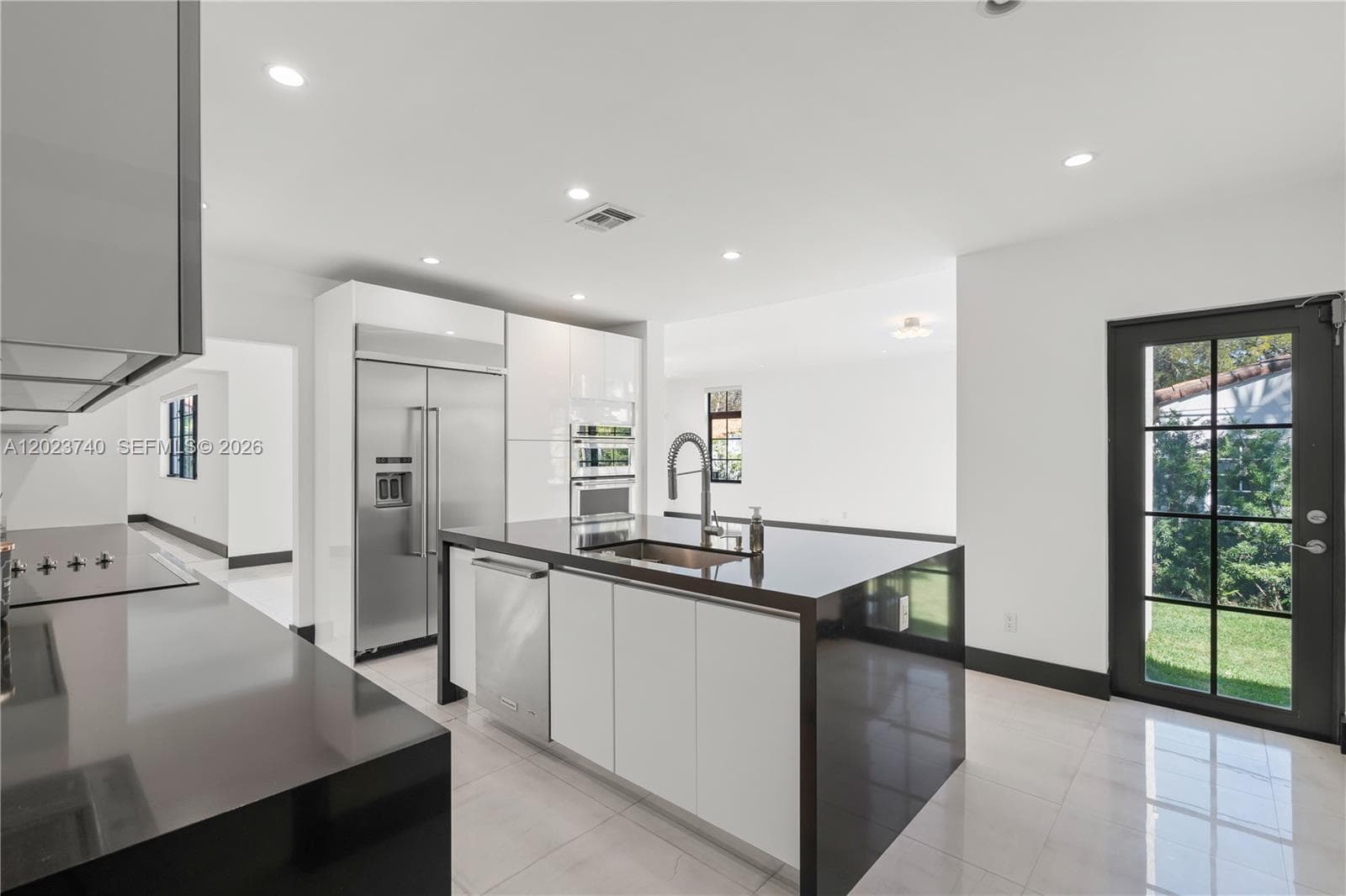519 Alhambra Cir, Coral Gables FL 33134 — 32