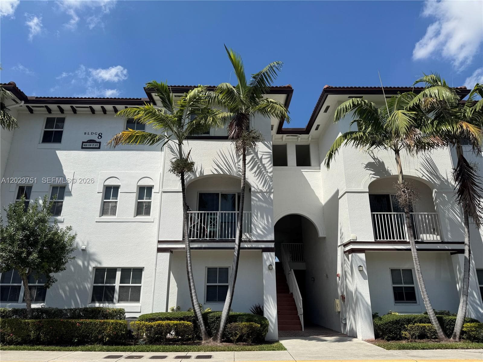 8650 NW 97 ave # 209, Doral FL 33178 — 1