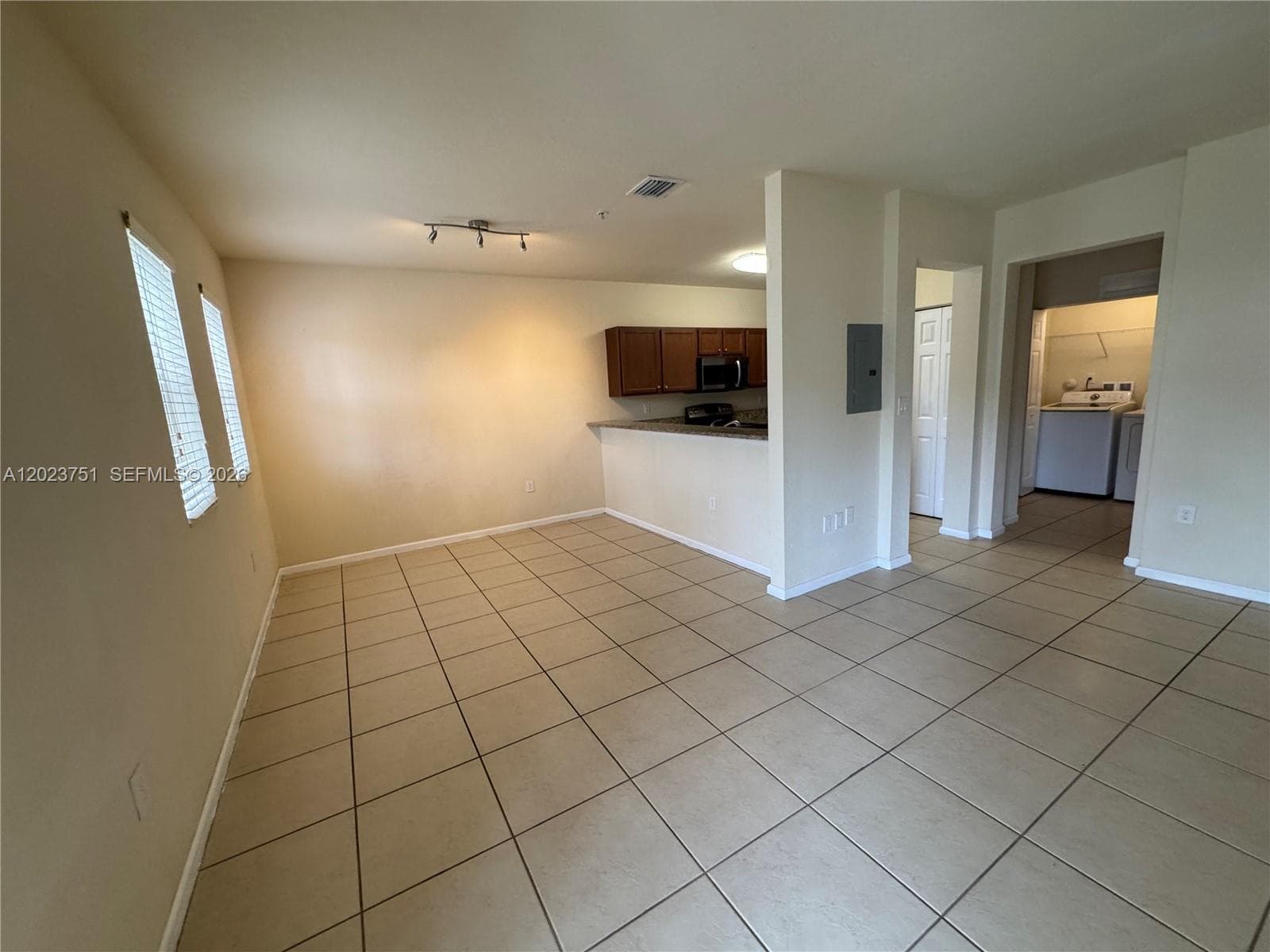 8650 NW 97 ave # 209, Doral FL 33178 — 24