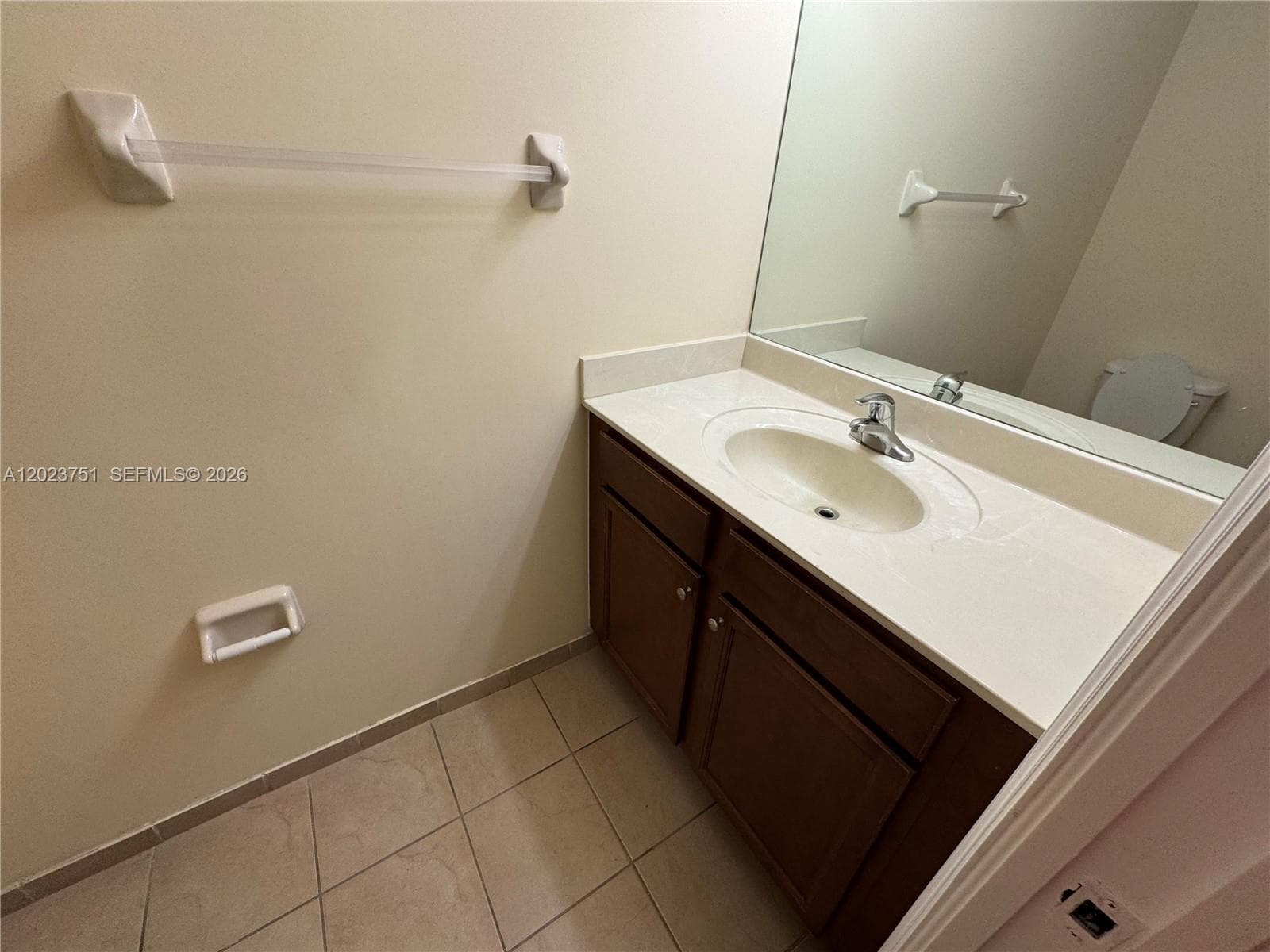8650 NW 97 ave # 209, Doral FL 33178 — 8