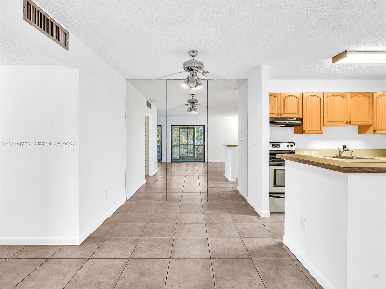 831 NE 199th St # 34, Miami FL 33179 — 12