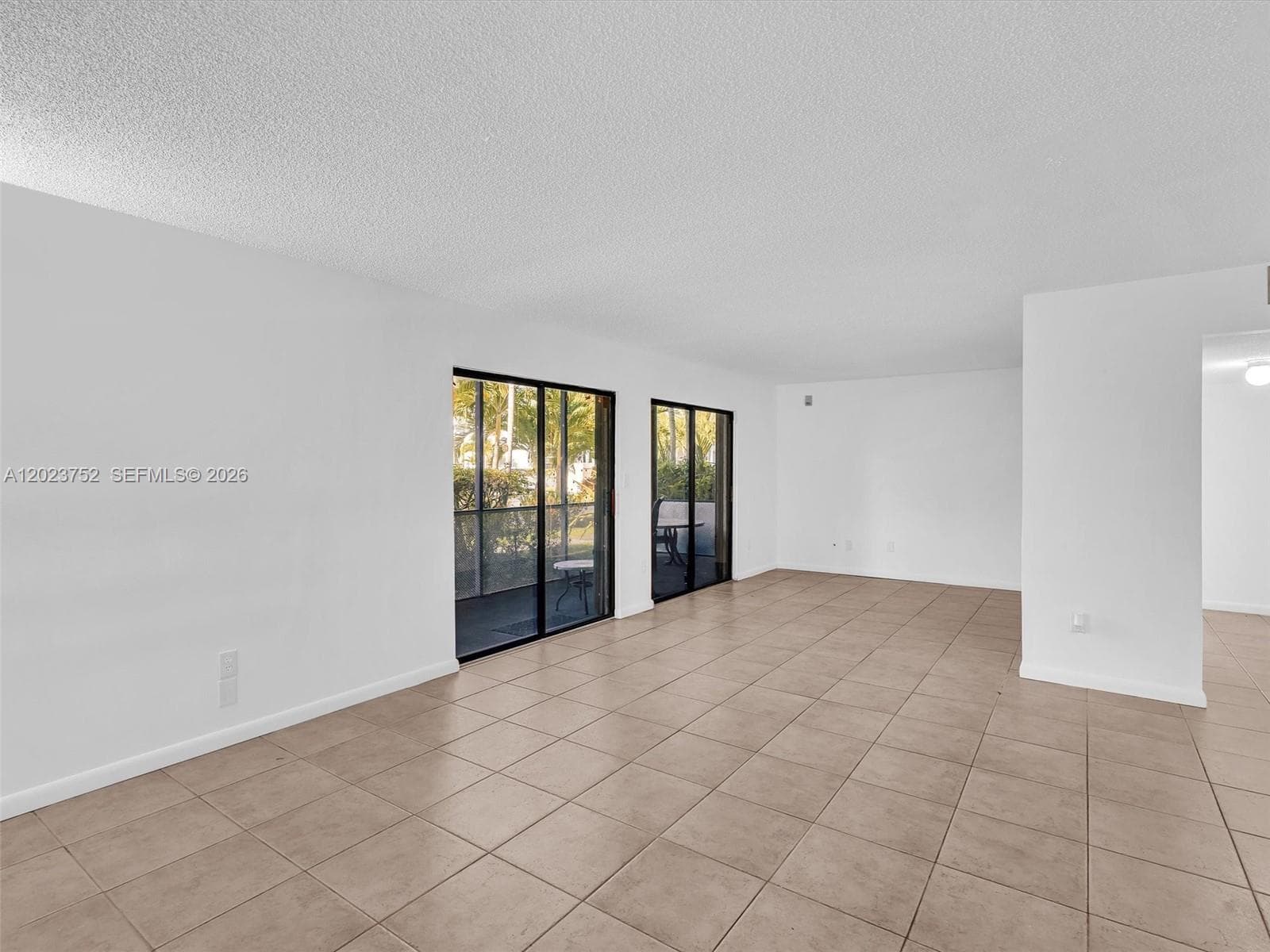 831 NE 199th St # 34, Miami FL 33179 — 10