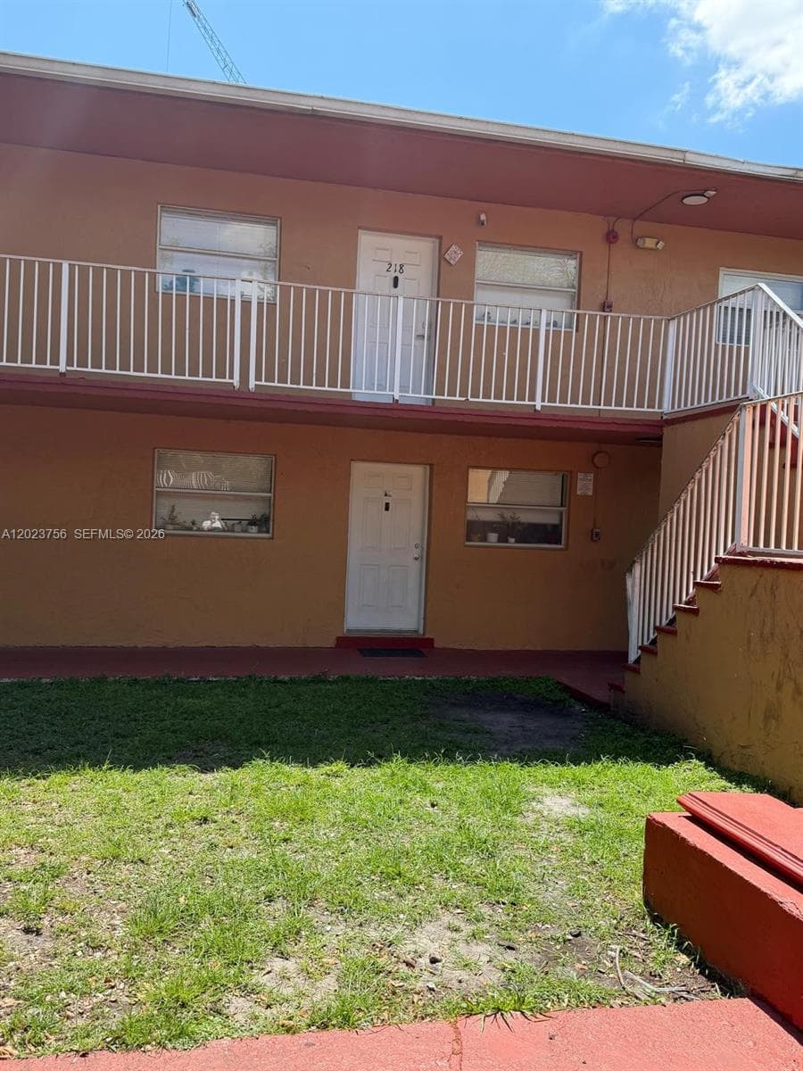 1245 W 24th St # 118, Hialeah FL 33010 — 2