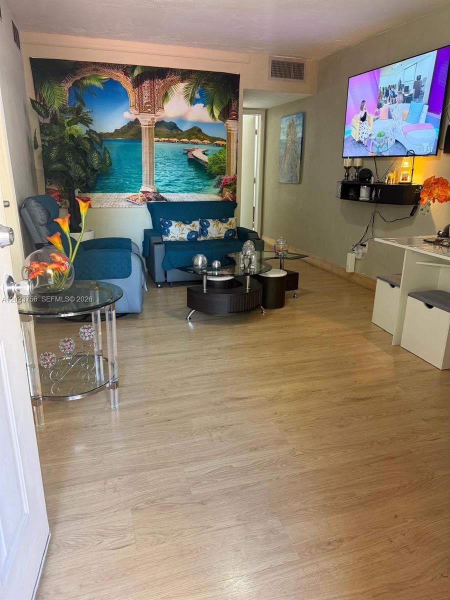 1245 W 24th St # 118, Hialeah FL 33010 — 4