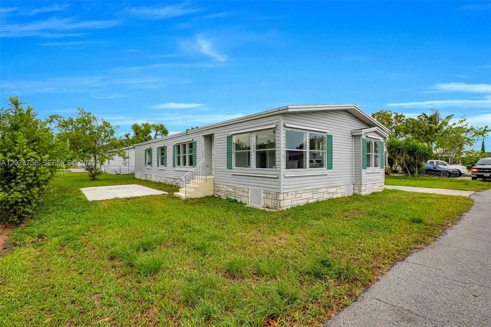 19800 SW 180th Ave lot 81 lot 82, Miami FL 33187 — 4