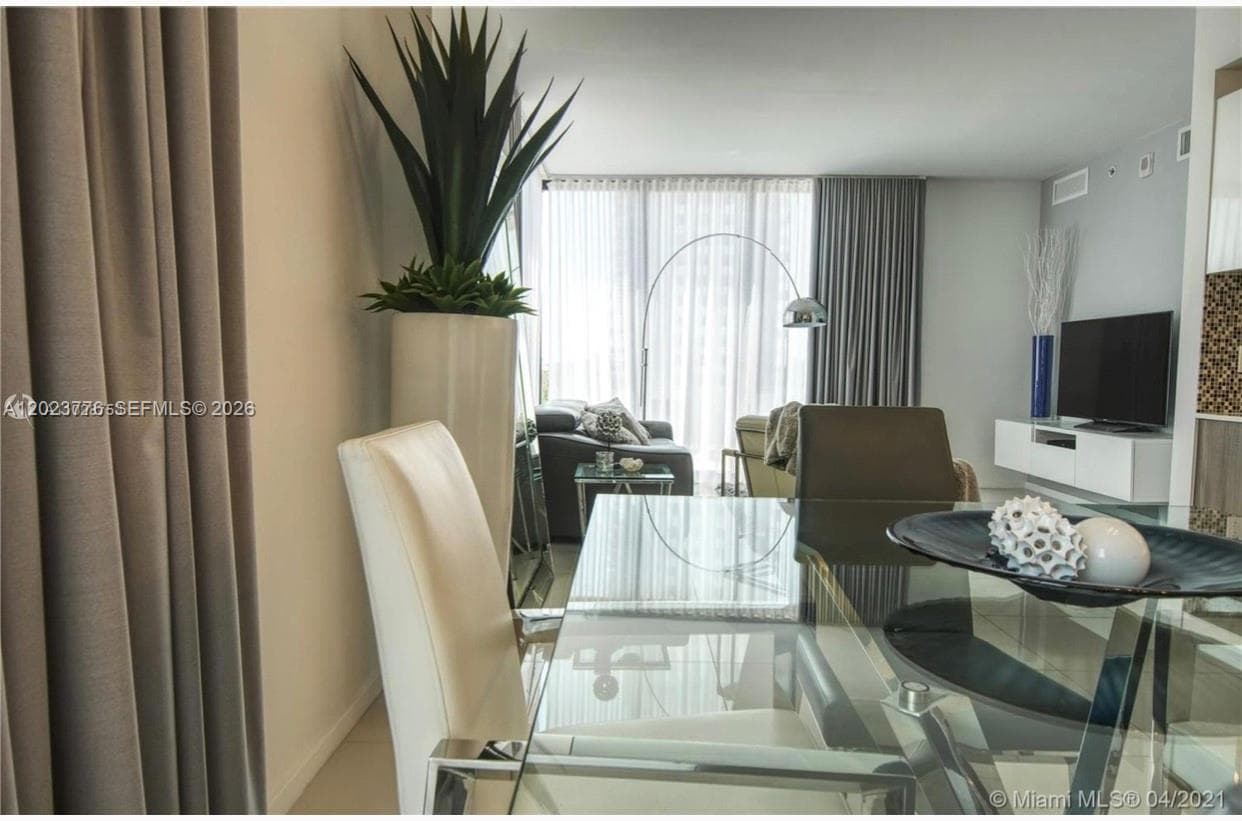 5300 Paseo Blvd   Unit 401 # 401, Doral FL 33166 — 7