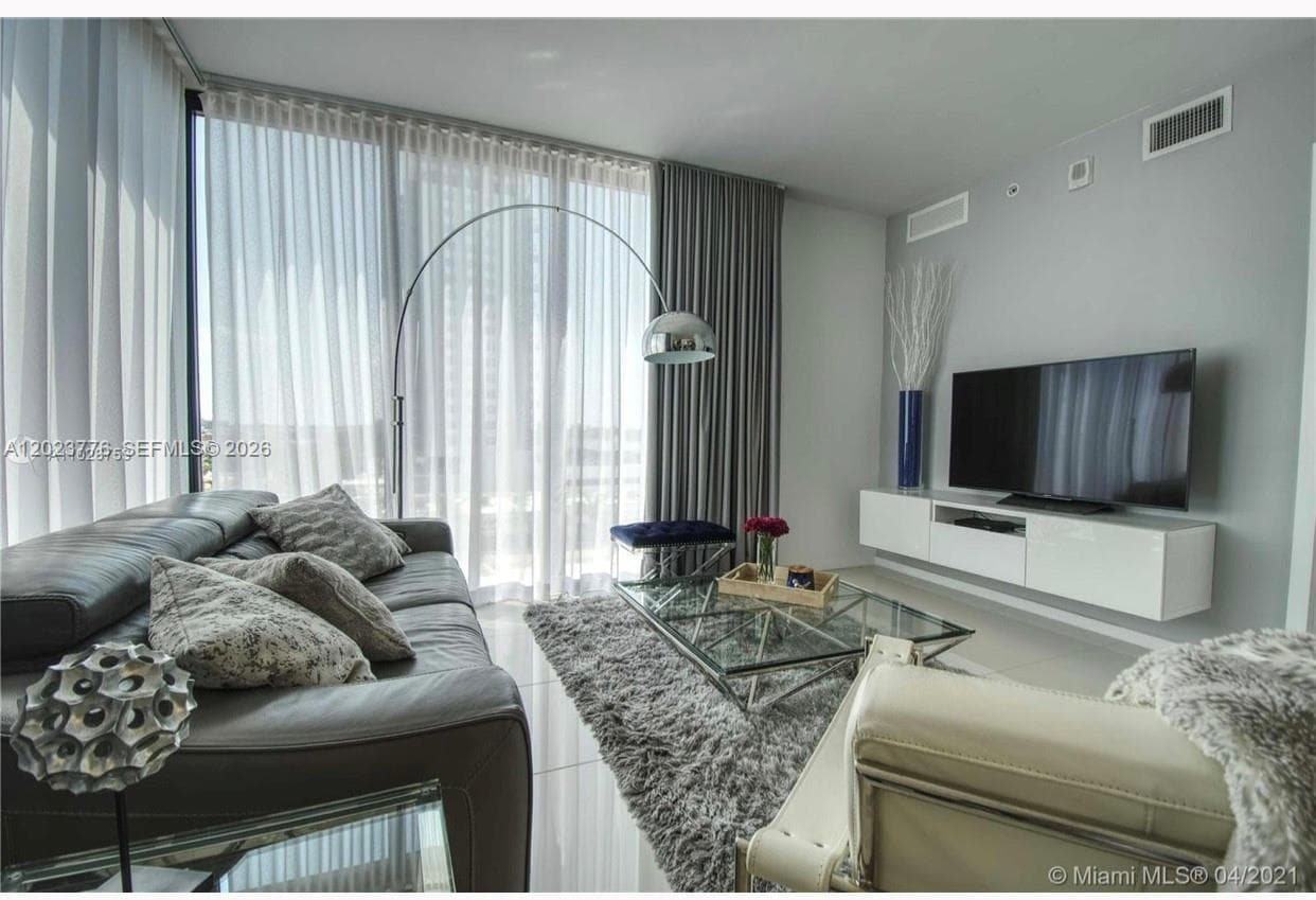 5300 Paseo Blvd   Unit 401 # 401, Doral FL 33166 — 8