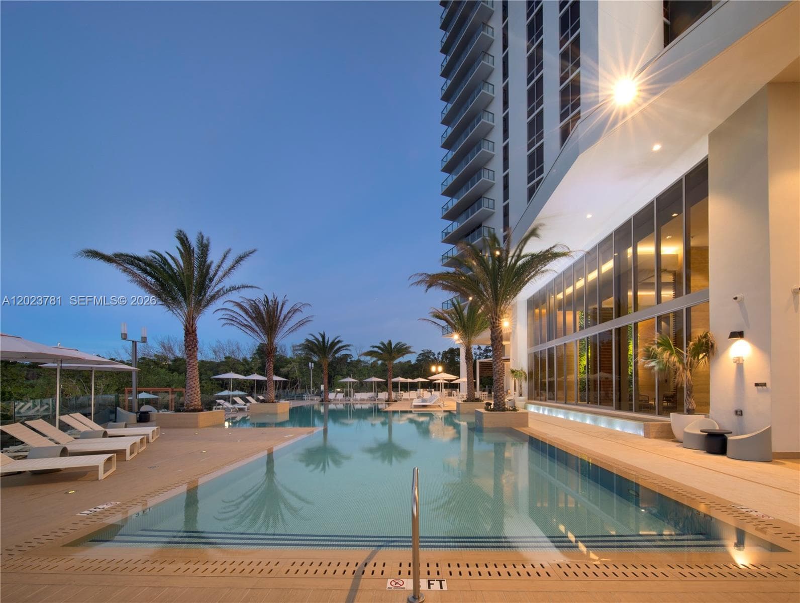 16385 Biscayne Blvd # 1919, North Miami Beach FL 33160 — 62