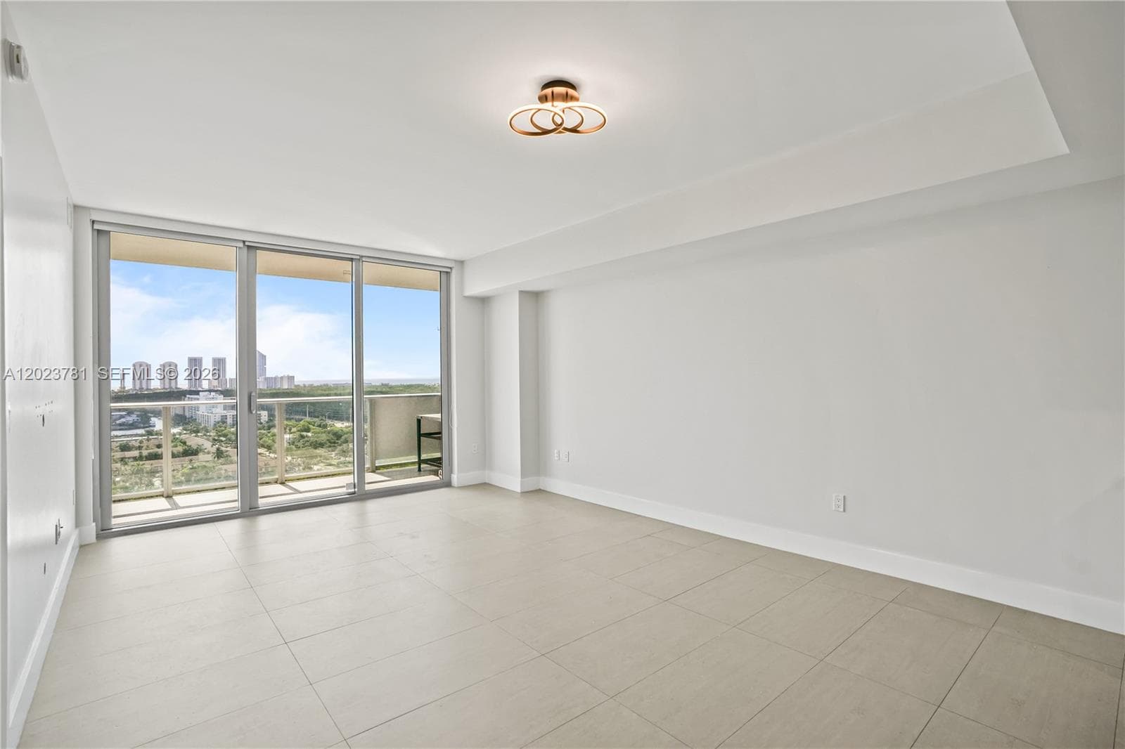 16385 Biscayne Blvd # 1919, North Miami Beach FL 33160 — 16
