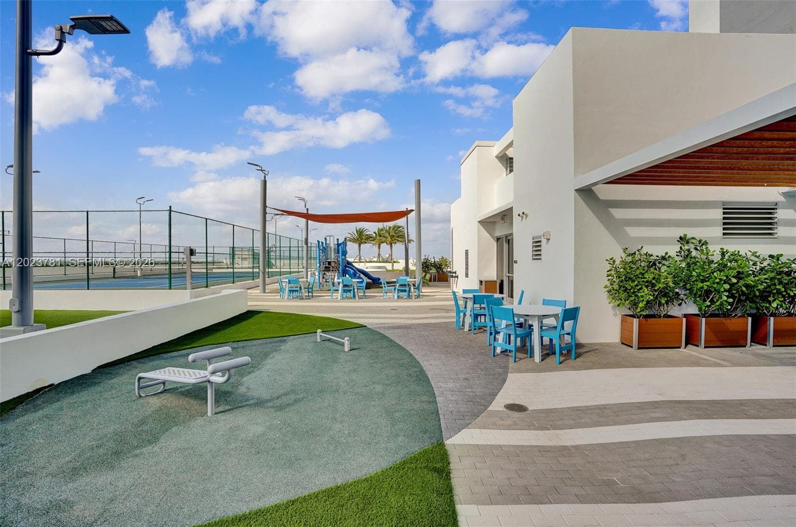 16385 Biscayne Blvd # 1919, North Miami Beach FL 33160 — 57