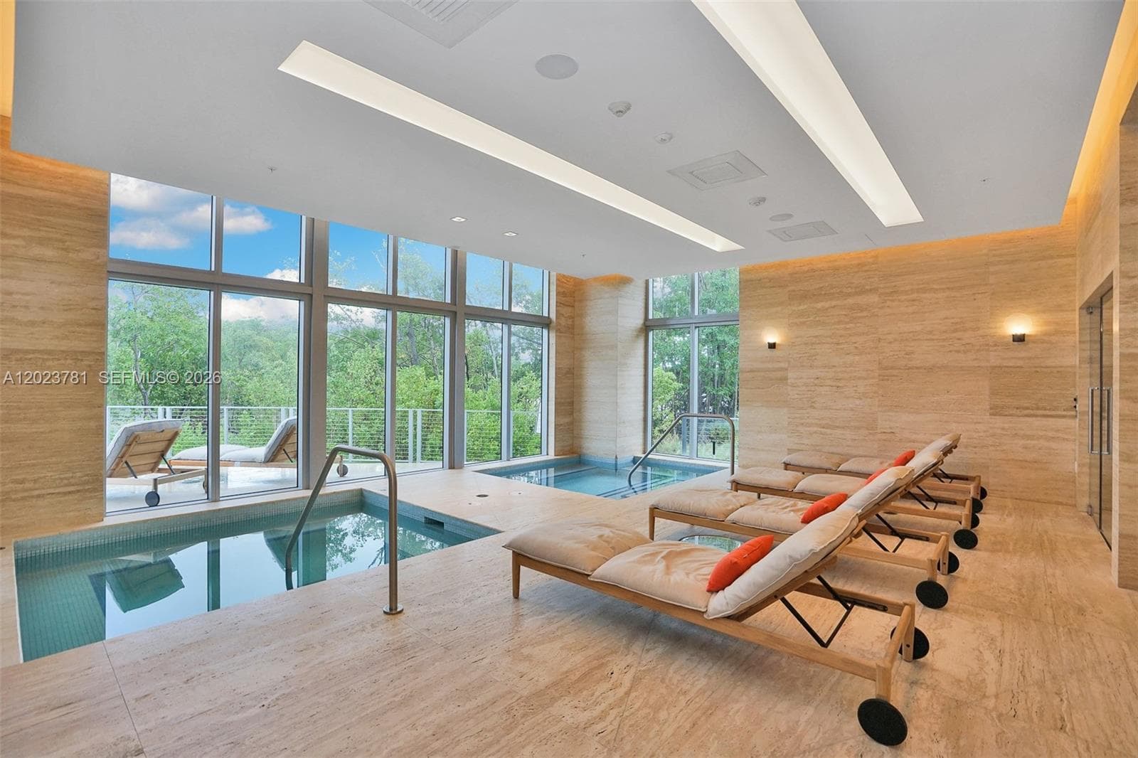 16385 Biscayne Blvd # 1919, North Miami Beach FL 33160 — 38