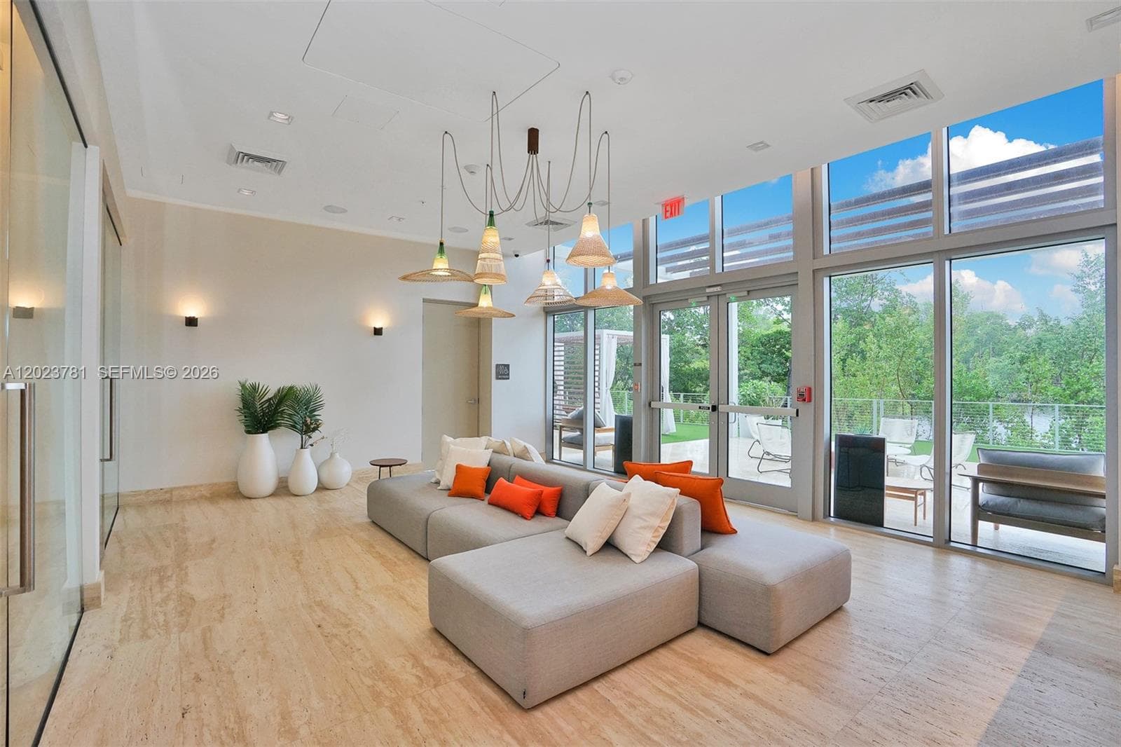16385 Biscayne Blvd # 1919, North Miami Beach FL 33160 — 40
