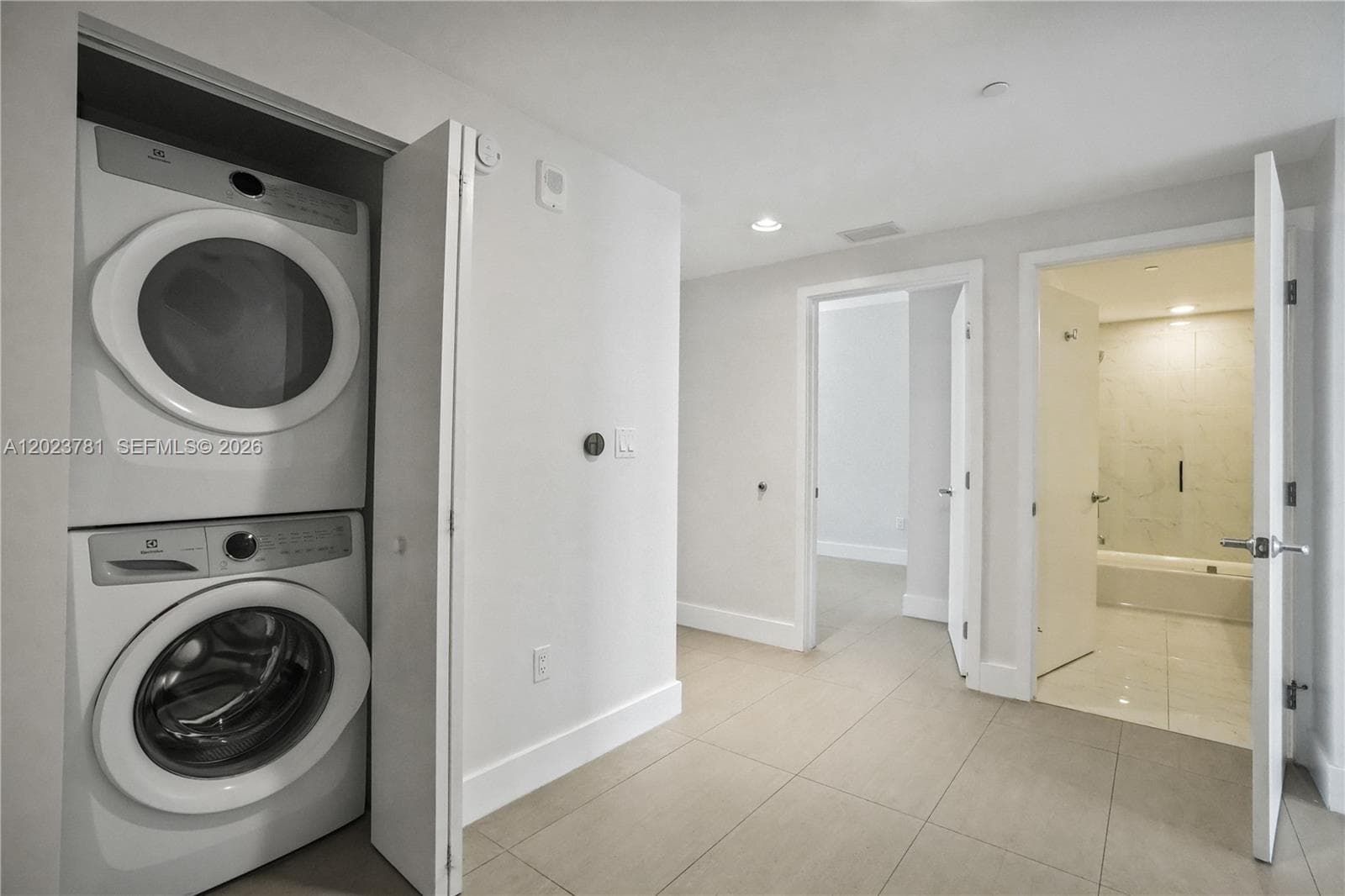 16385 Biscayne Blvd # 1919, North Miami Beach FL 33160 — 4