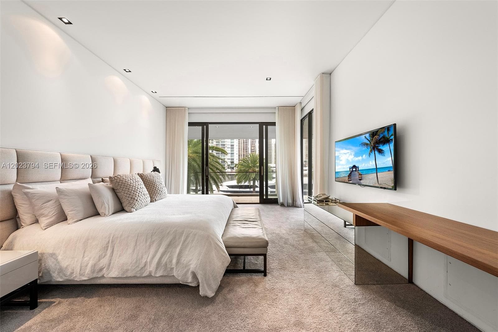 385 Centre Is, Golden Beach FL 33160 — 44