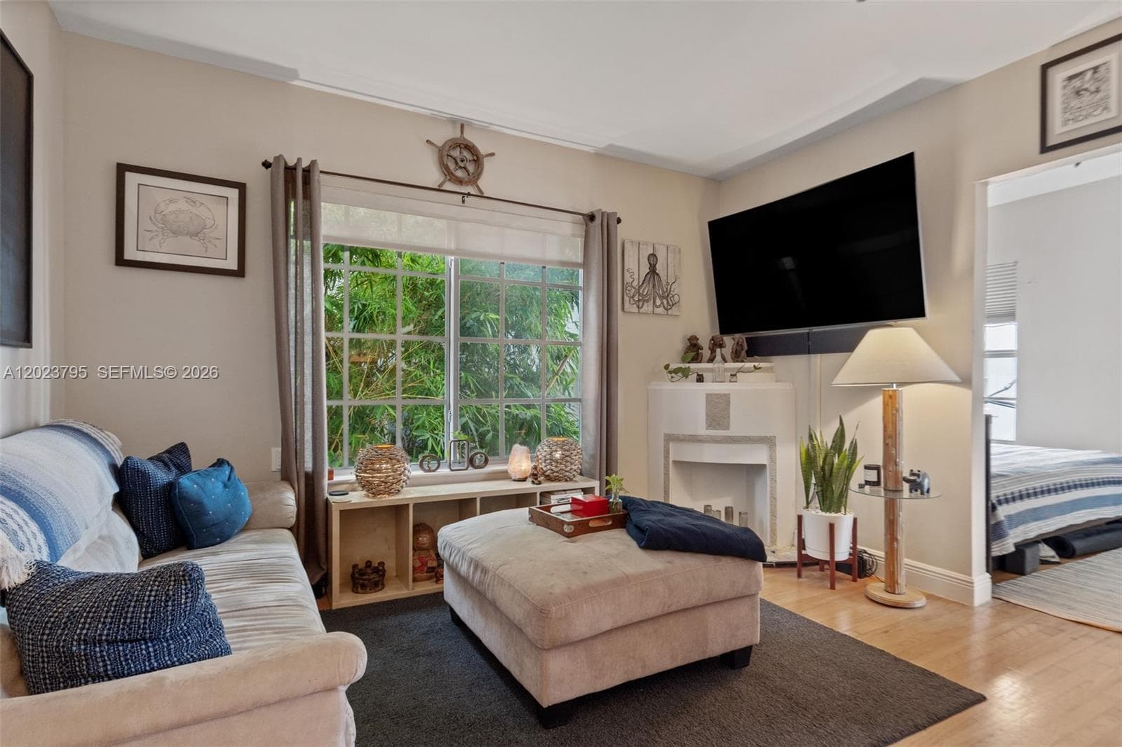 936 Pennsylvania Ave # 205, Miami Beach FL 33139 — 2