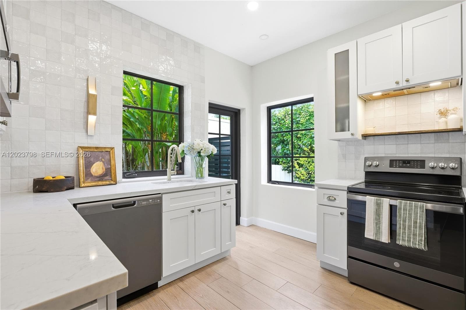 1220 Cordova St, Coral Gables FL 33134 — 6