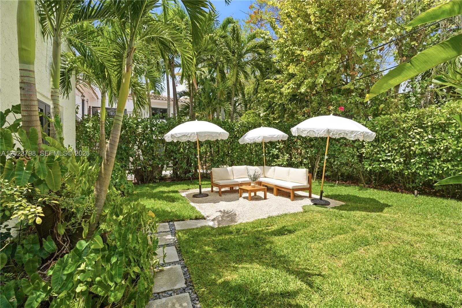 1220 Cordova St, Coral Gables FL 33134 — 17