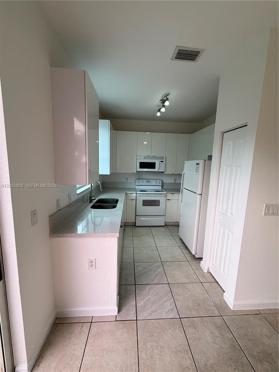 607 NE 21st Ter, Homestead FL 33033 — 6