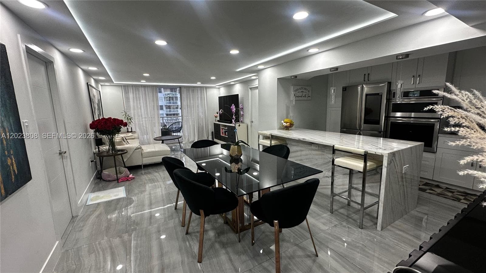 18041 Biscayne Blvd # 702, Aventura FL 33160 — 2