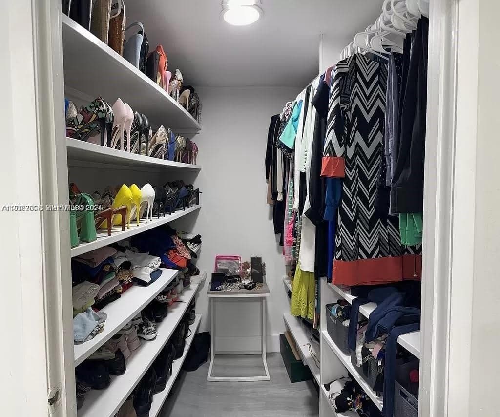 18041 Biscayne Blvd # 702, Aventura FL 33160 — 9