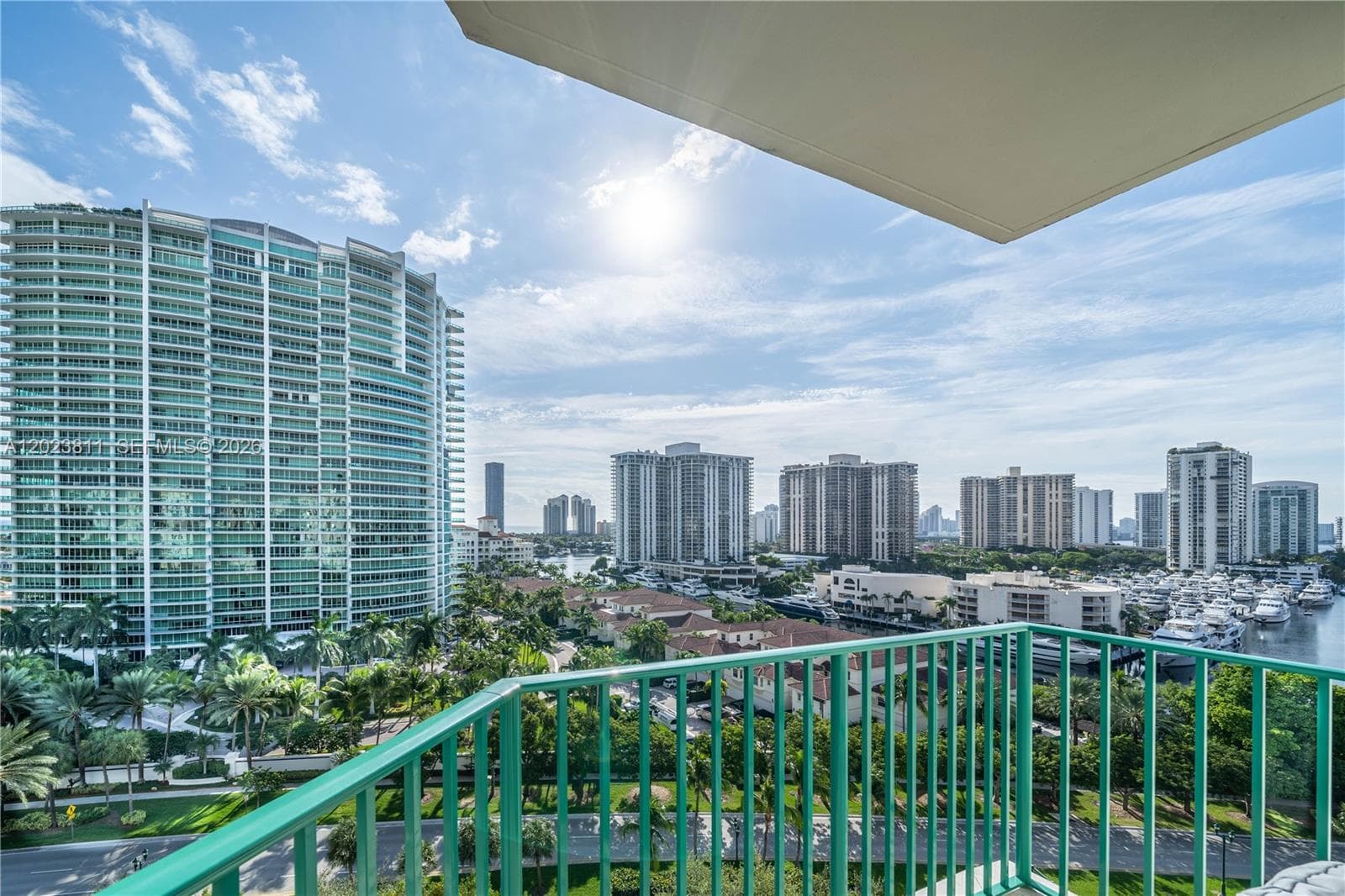 19900 E Country Club Dr # 1120, Aventura FL 33180 — 2