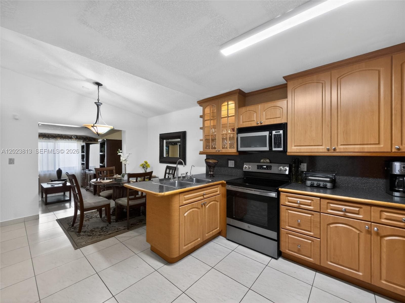 2462 W 65th St, Hialeah FL 33016 — 13