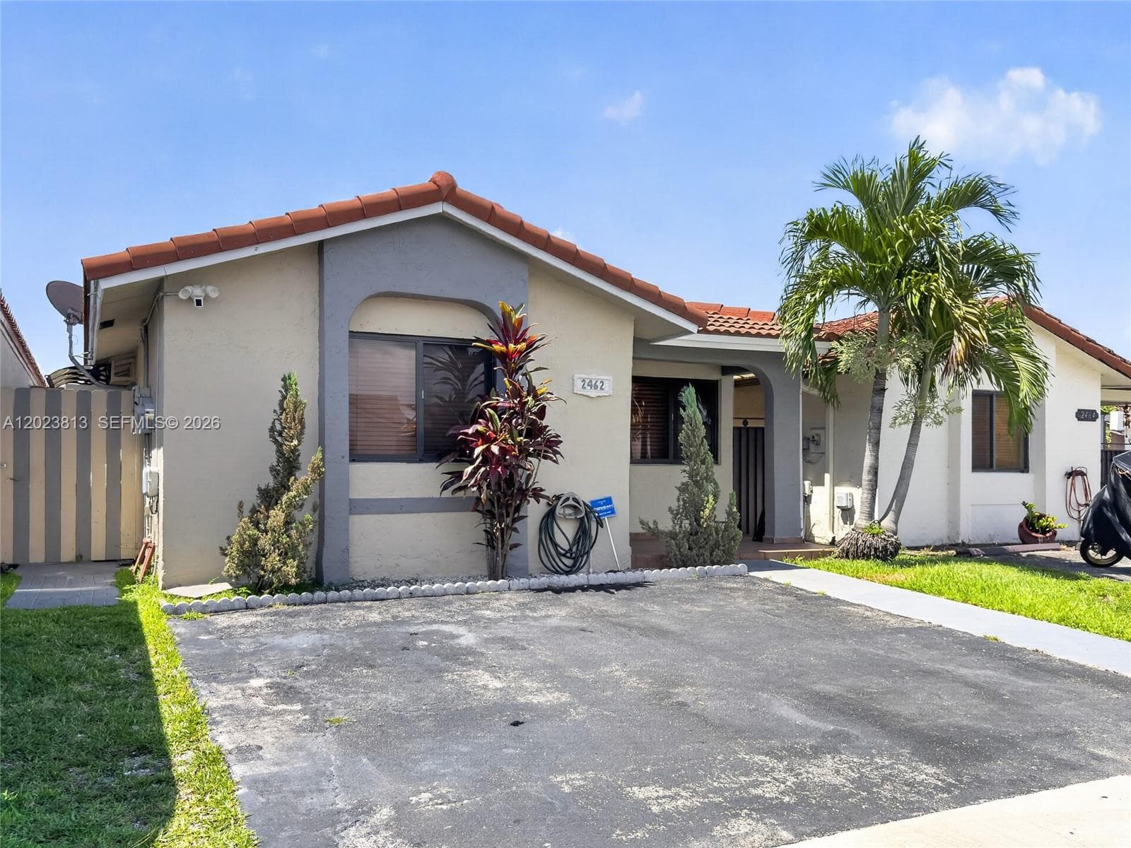 2462 W 65th St, Hialeah FL 33016 — 1