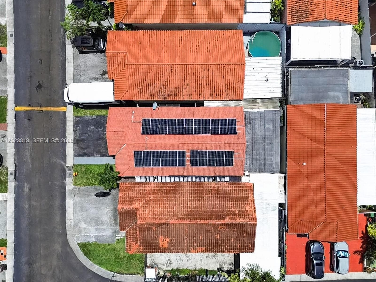 2462 W 65th St, Hialeah FL 33016 — 34