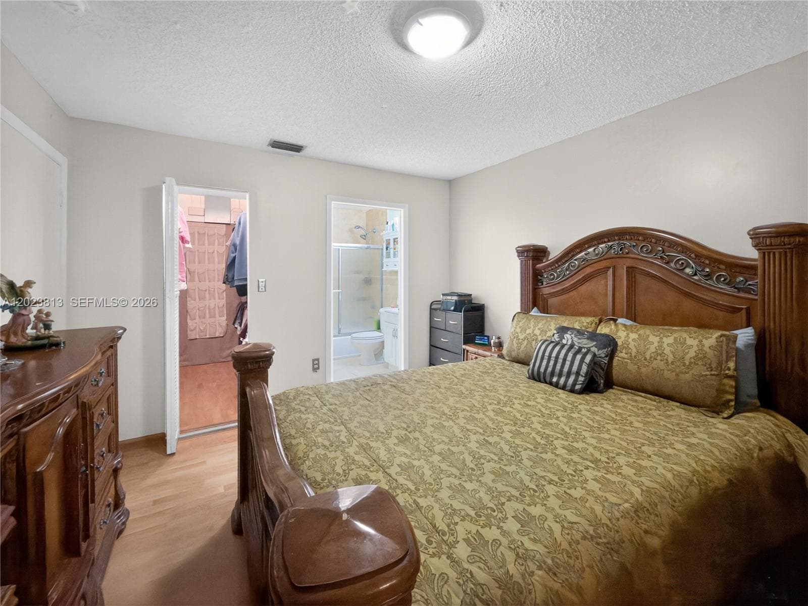 2462 W 65th St, Hialeah FL 33016 — 18