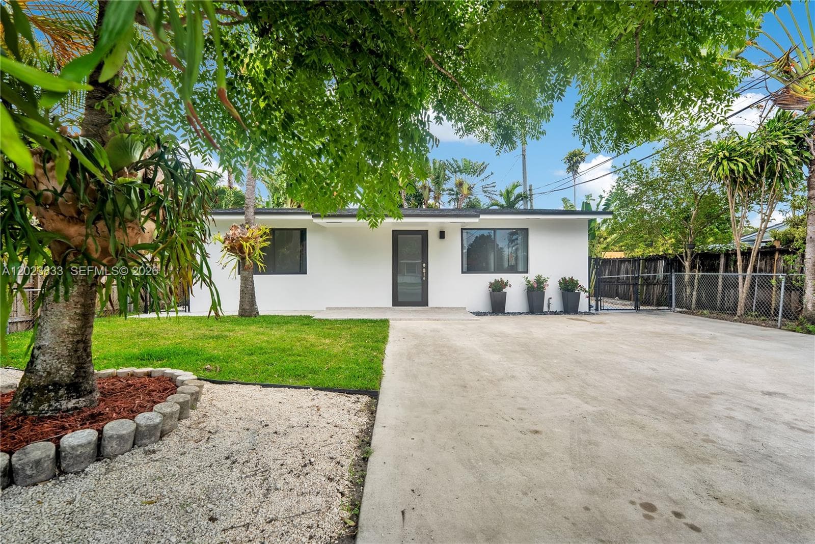 6566 SW 35th St, Miami FL 33155 — 2