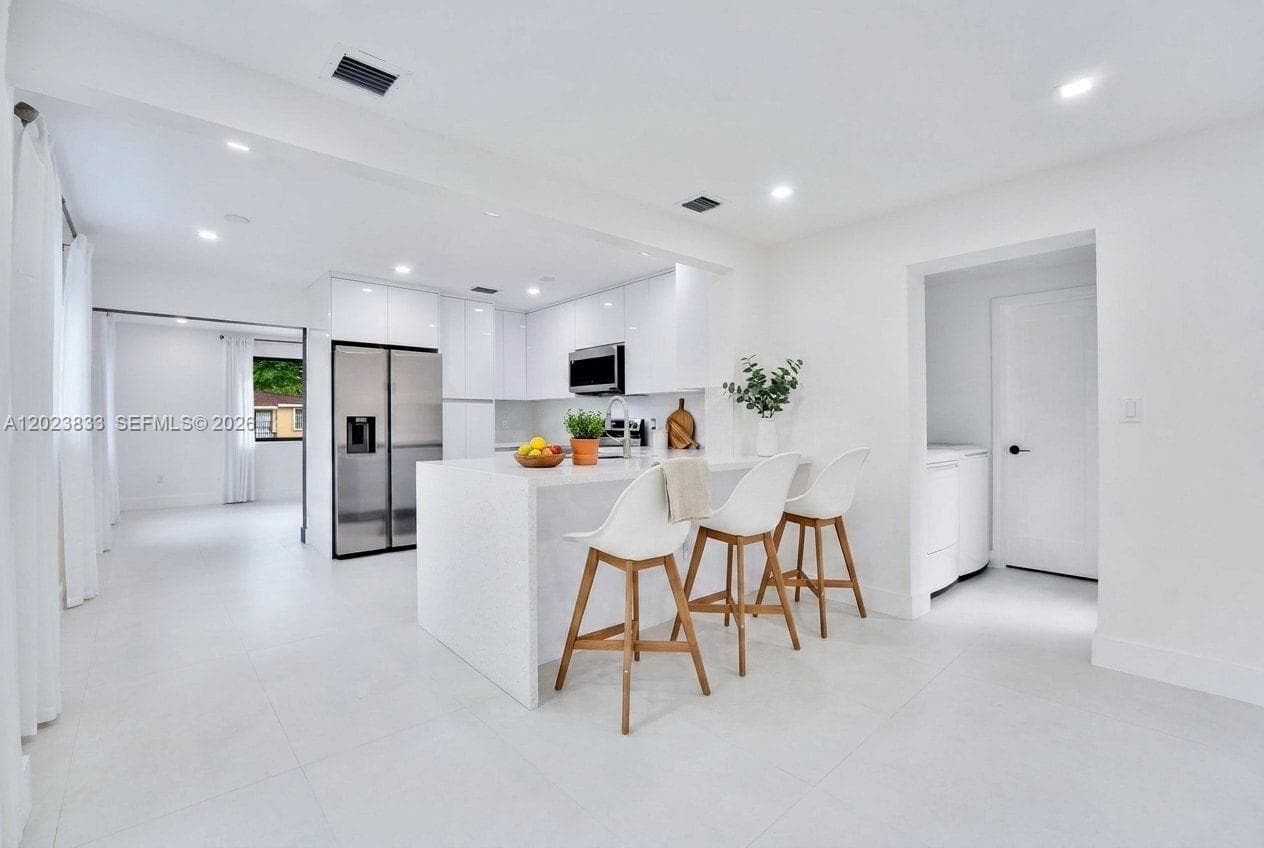 6566 SW 35th St, Miami FL 33155 — 12