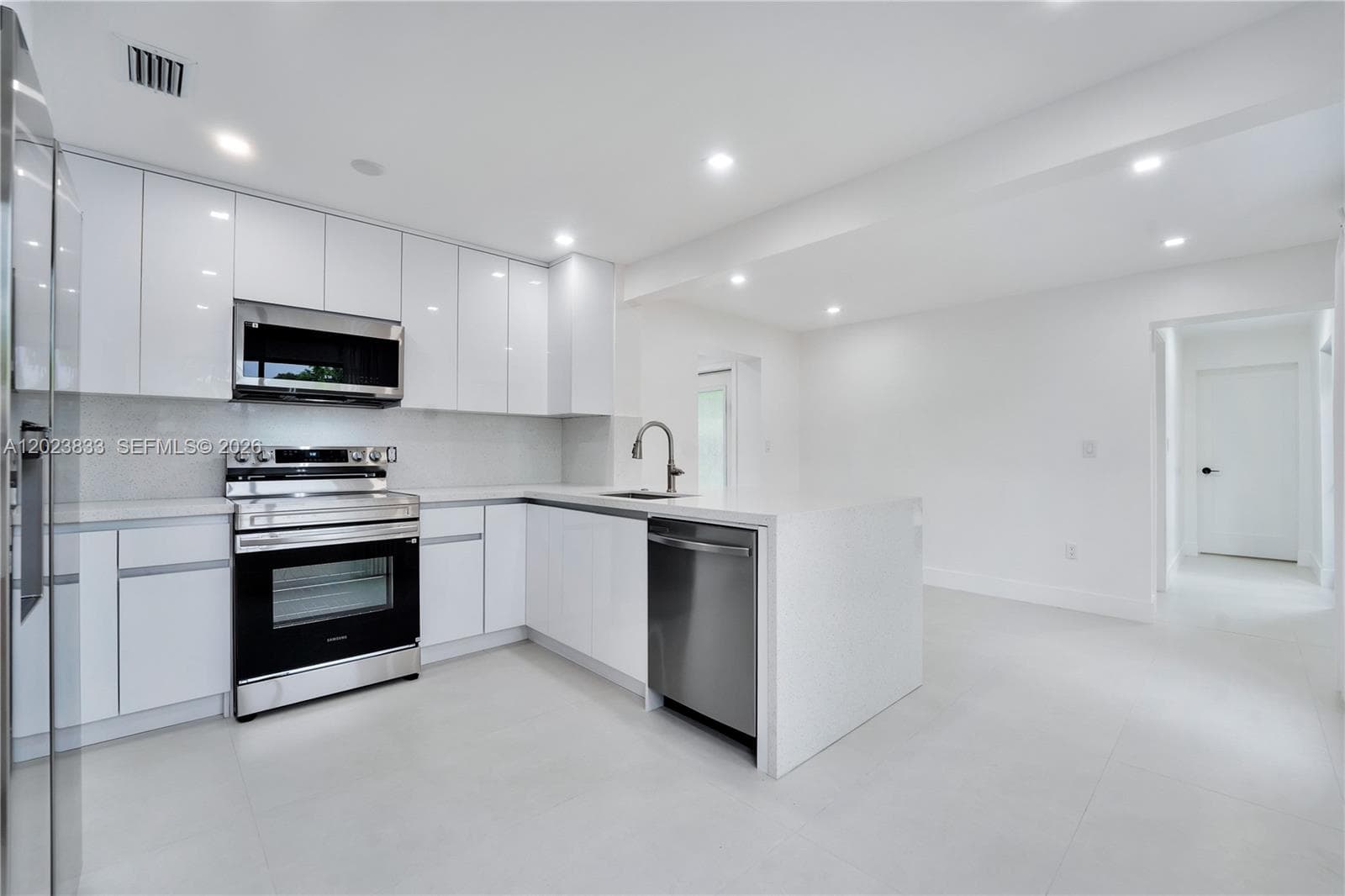 6566 SW 35th St, Miami FL 33155 — 9