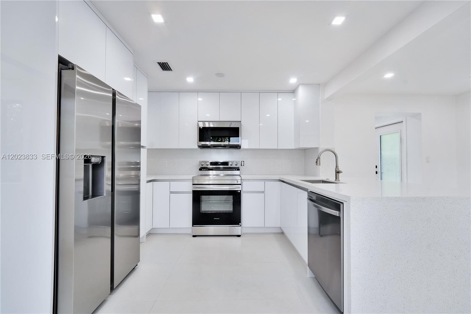 6566 SW 35th St, Miami FL 33155 — 8