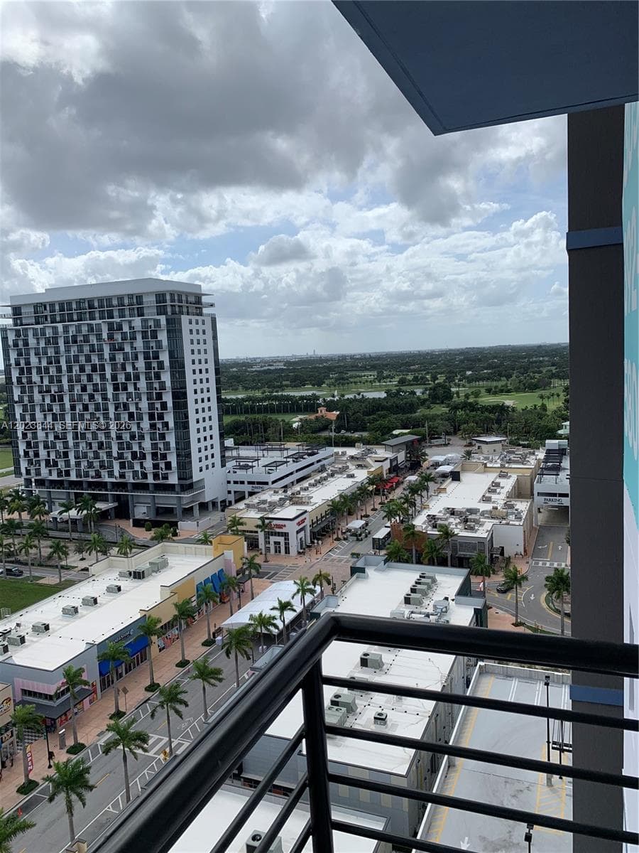 5350 NW 84 Ave # 1601, Doral FL 33166 — 33
