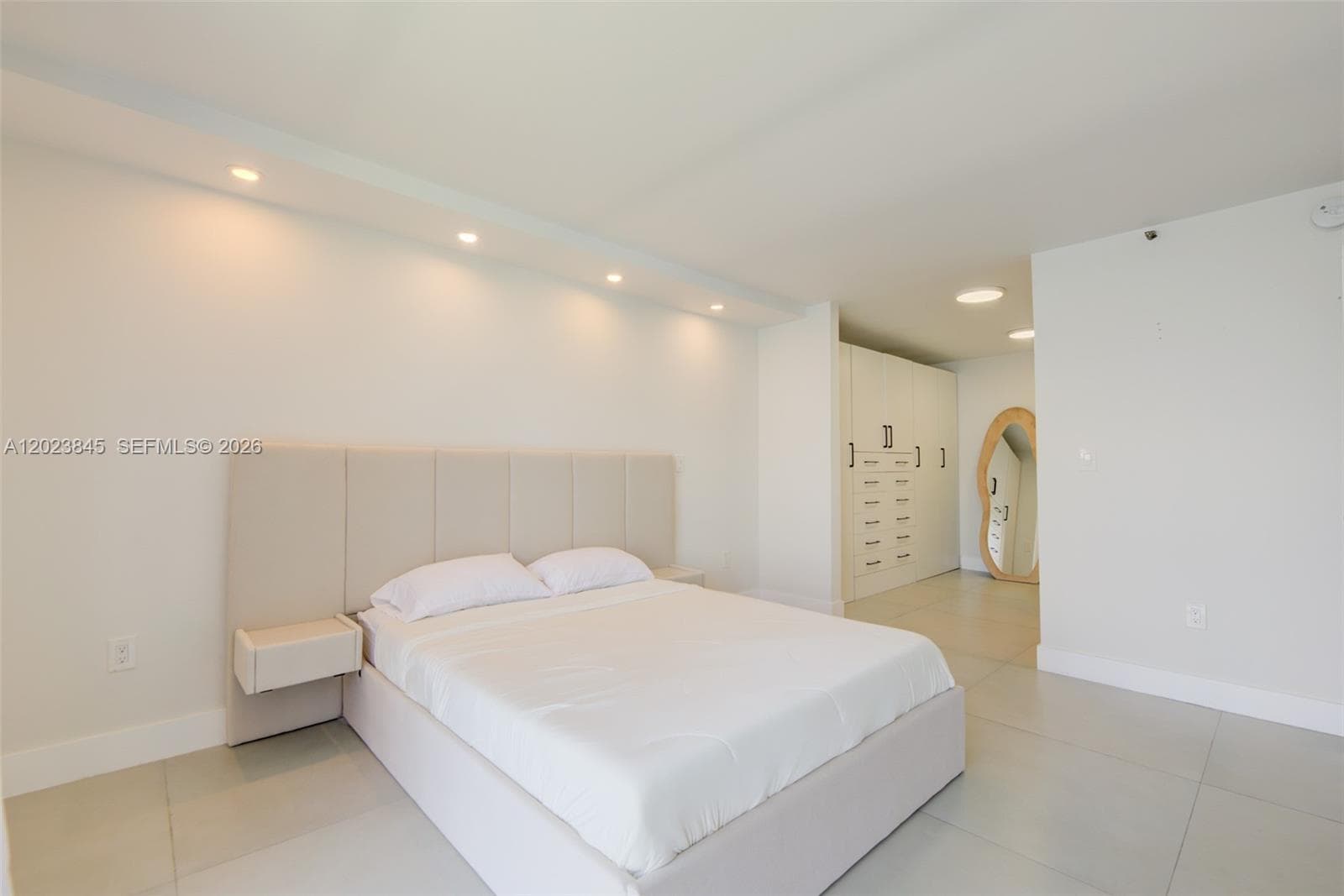 17500 N Bay Rd # S405, Sunny Isles Beach FL 33160 — 18
