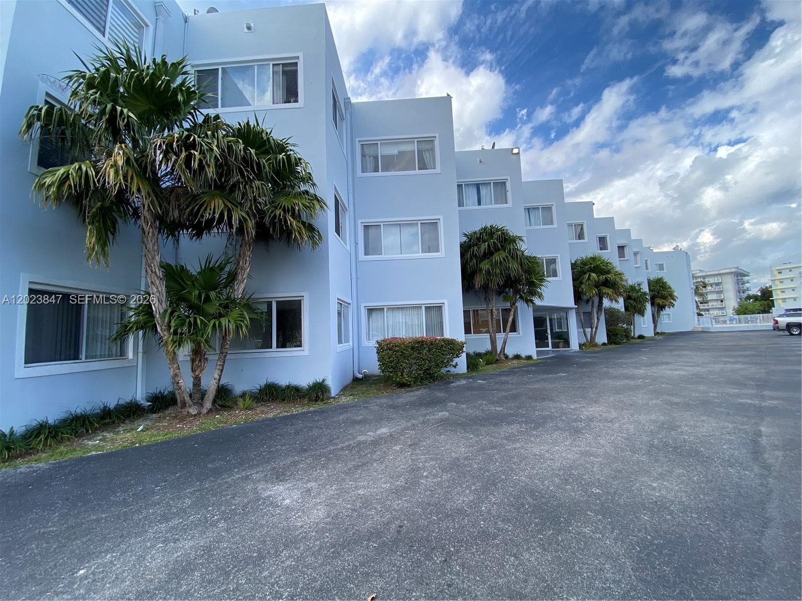 1185 Marseille Dr # 103, Miami Beach FL 33141 — 3