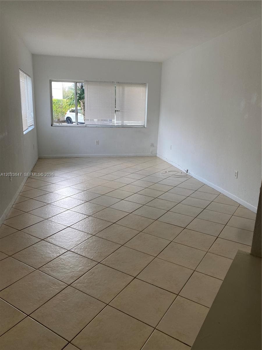 1185 Marseille Dr # 103, Miami Beach FL 33141 — 5