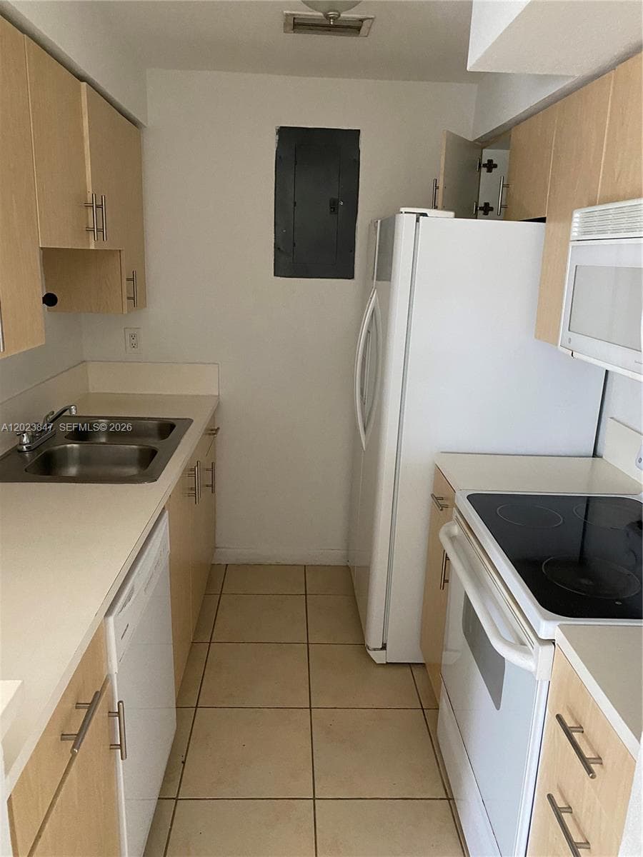 1185 Marseille Dr # 103, Miami Beach FL 33141 — 25