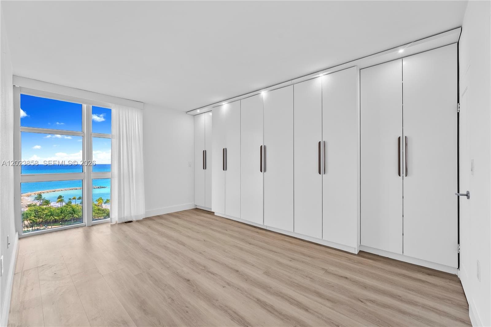 10275 Collins Ave # 1035, Bal Harbour FL 33154 — 17