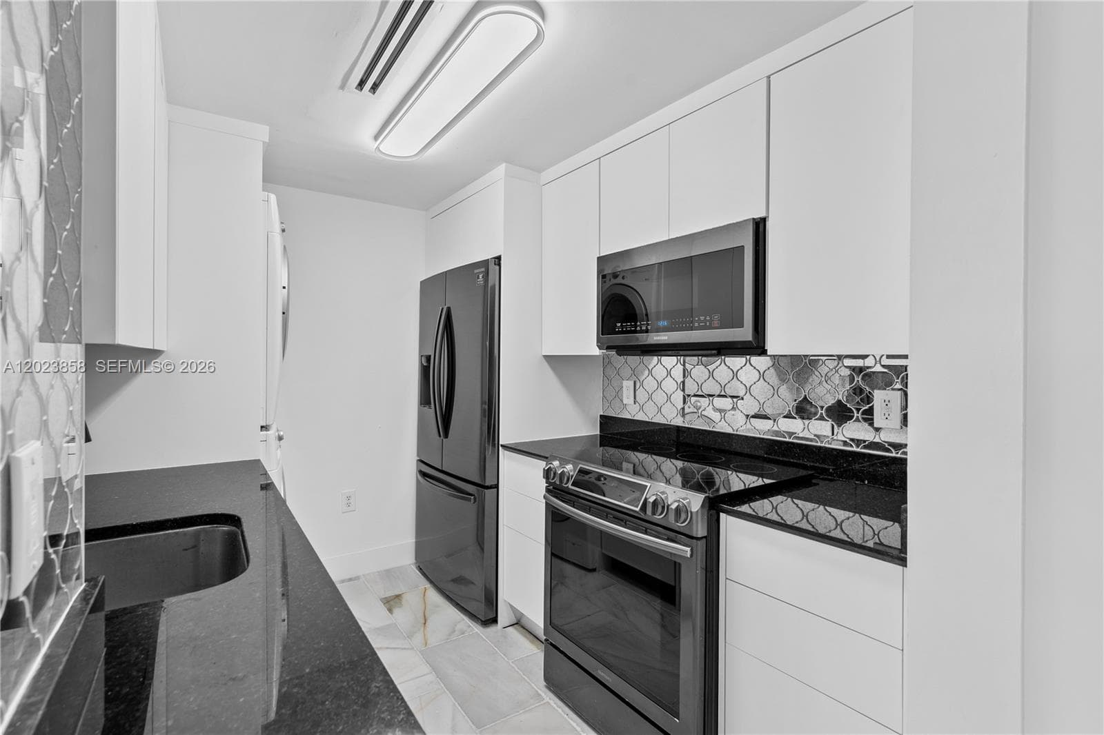 10275 Collins Ave # 1035, Bal Harbour FL 33154 — 10