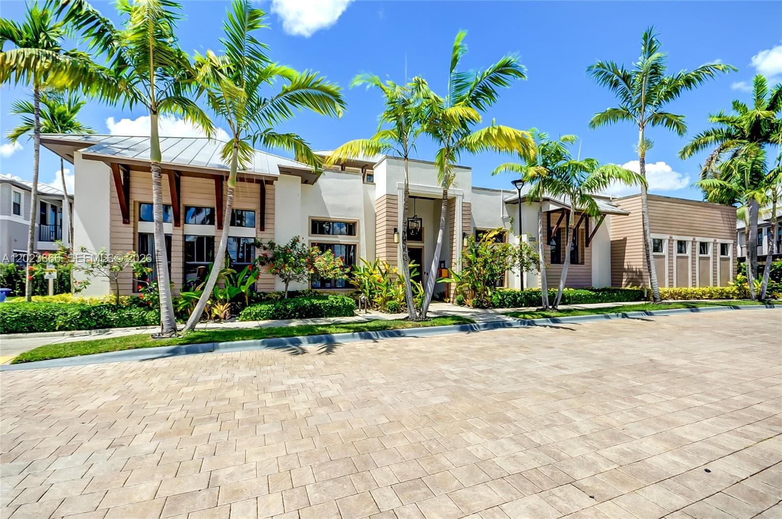 5820 NW 104th Ct, Doral FL 33178 — 40