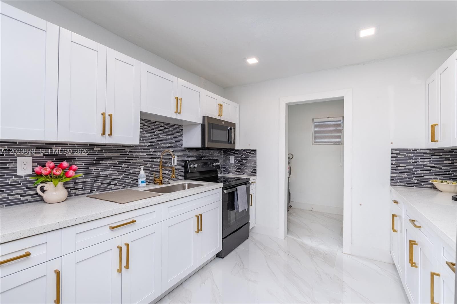 4727 NW 5th Ave # 4727, Miami FL 33127 — 21