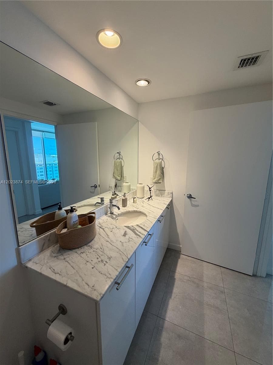 951 Brickell Ave # 2006, Miami FL 33131 — 14