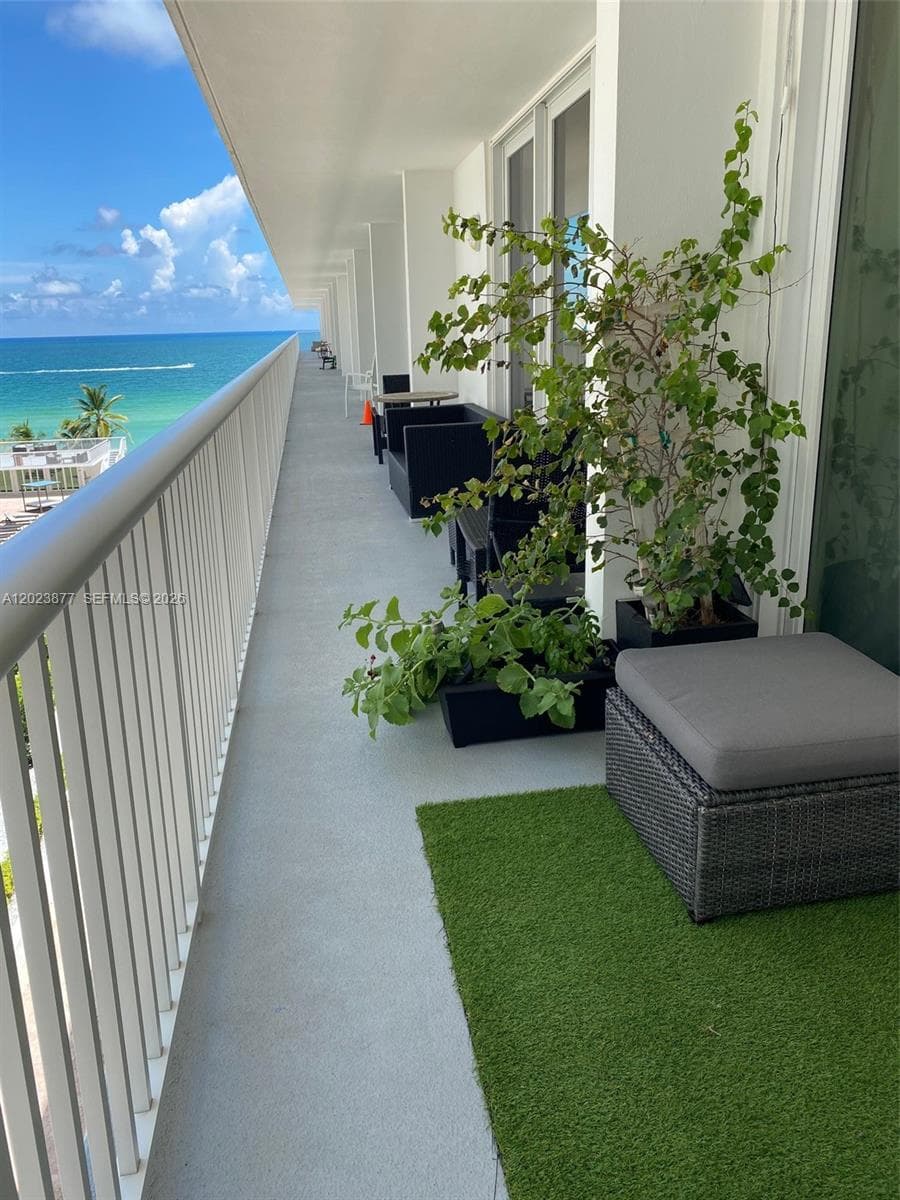 5401 Collins Ave # 339, Miami Beach FL 33140 — 22