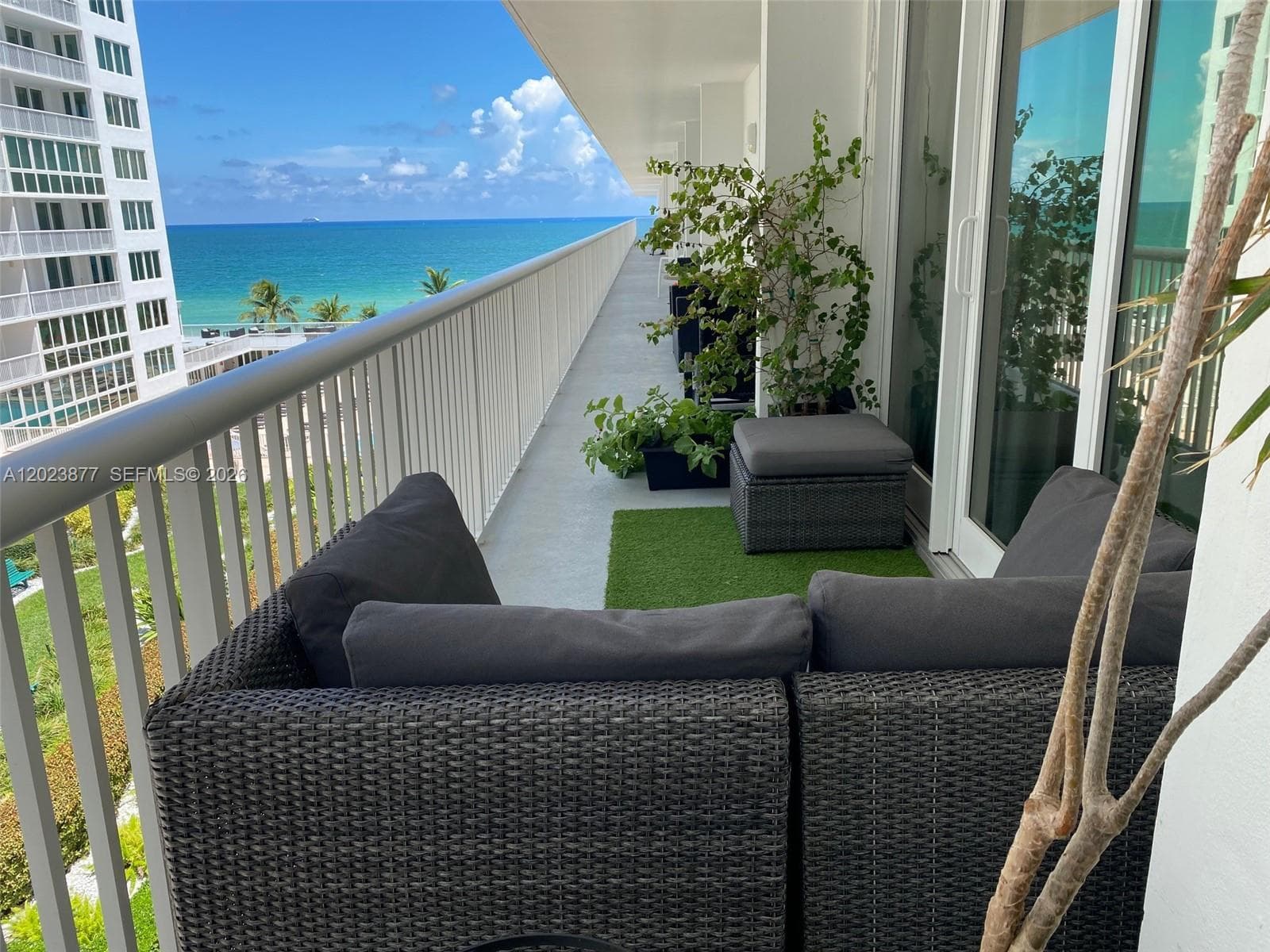 5401 Collins Ave # 339, Miami Beach FL 33140 — 24