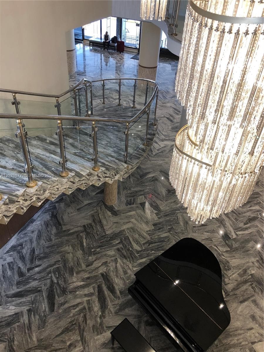 5401 Collins Ave # 339, Miami Beach FL 33140 — 34