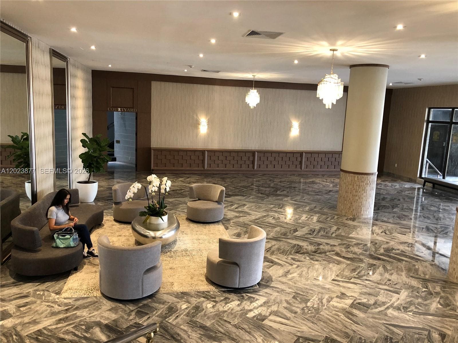 5401 Collins Ave # 339, Miami Beach FL 33140 — 35
