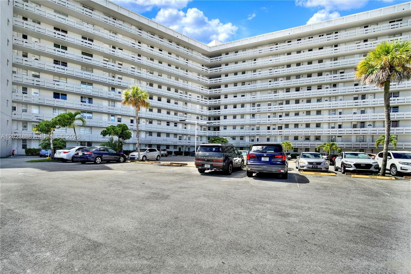 1401 NE Miami Gardens Dr # 889, Miami FL 33179 — 3